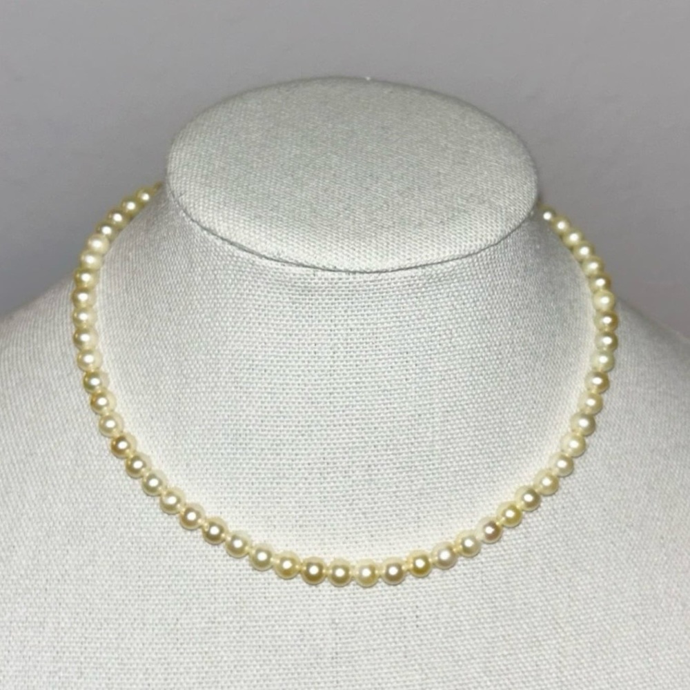 Elegant Cream Costume Pearl Necklace